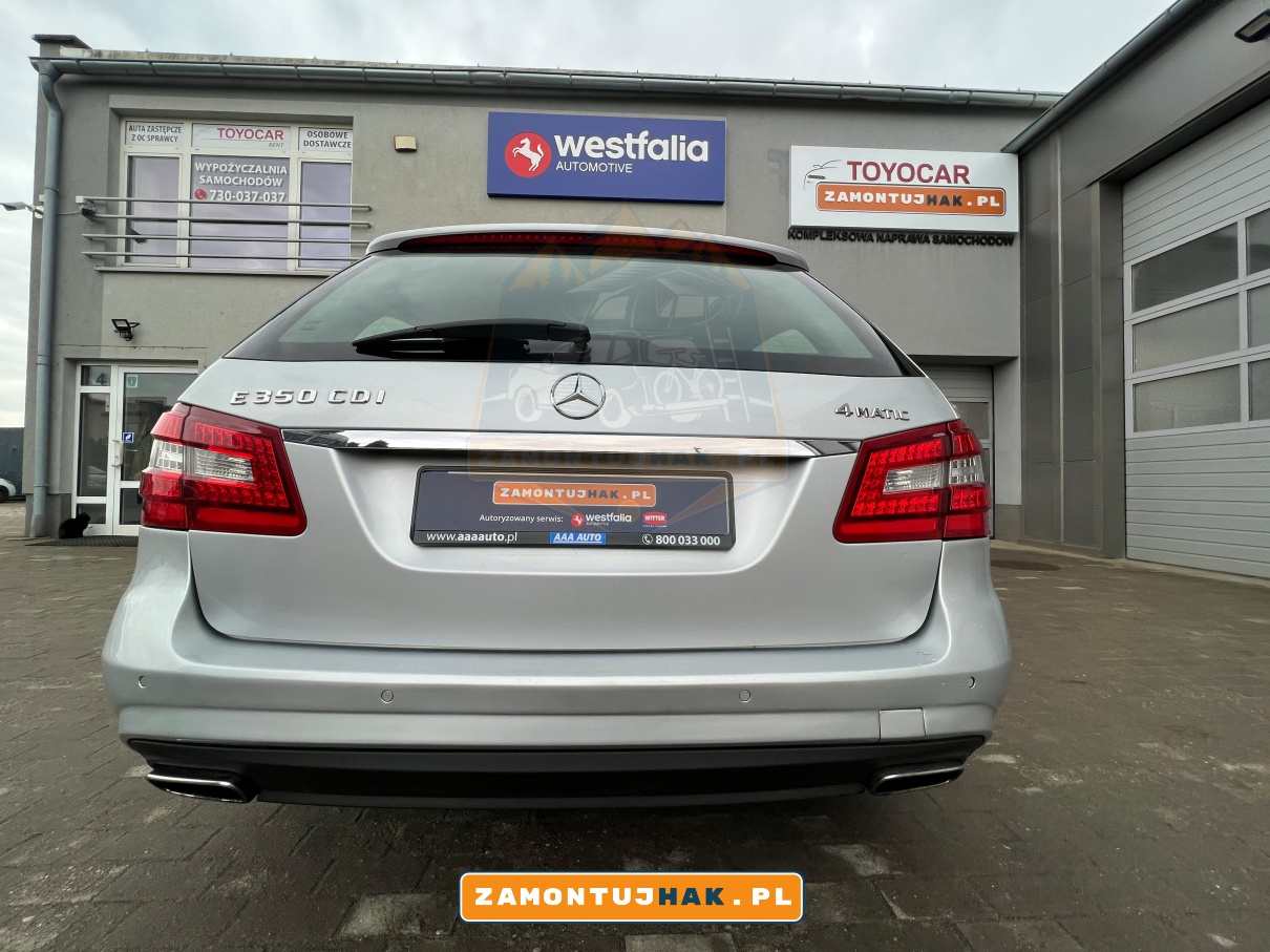 Mercedes E-Class W212 z AMG pakietem i hakiem holowniczym Westfalia A40V - styl i funkcjonalność w jednym